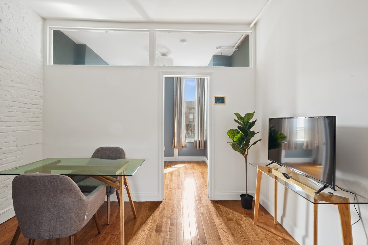 a room in East Village photo 4