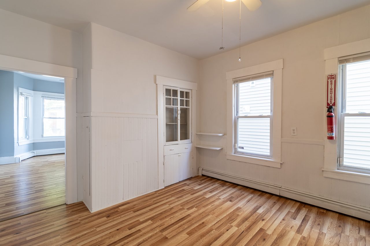 a room in Wellington-Harrington photo 5