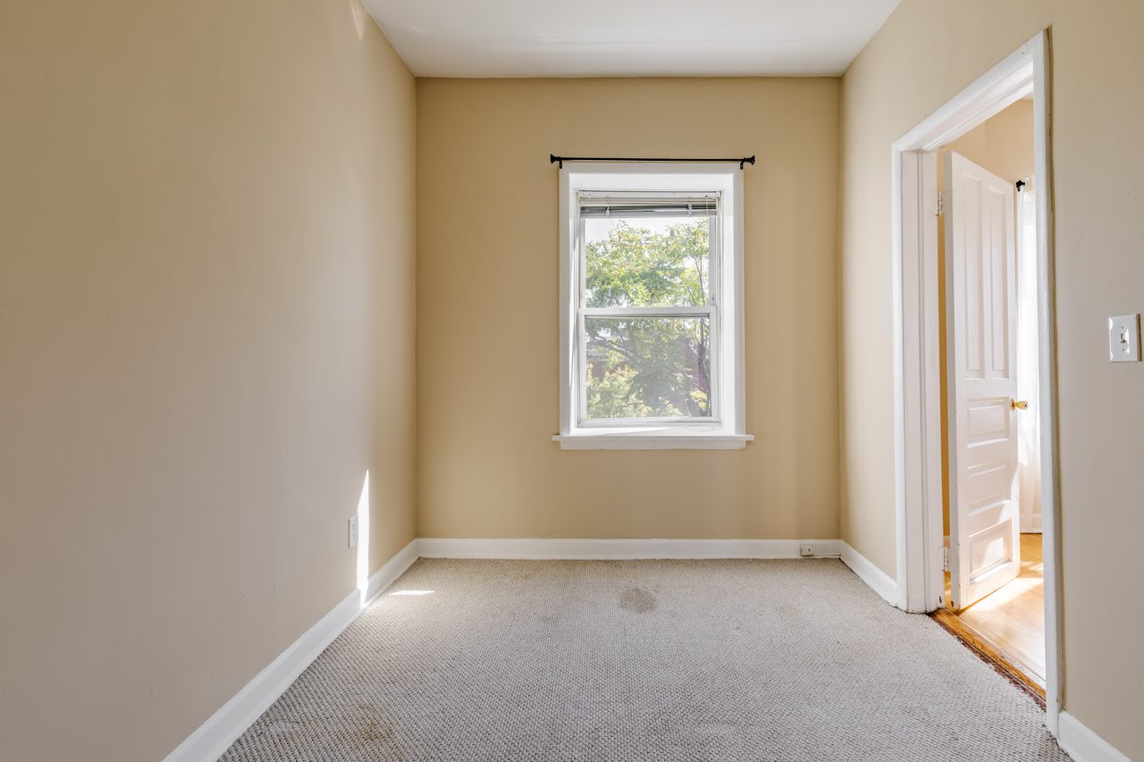 private room in West Town photo 2