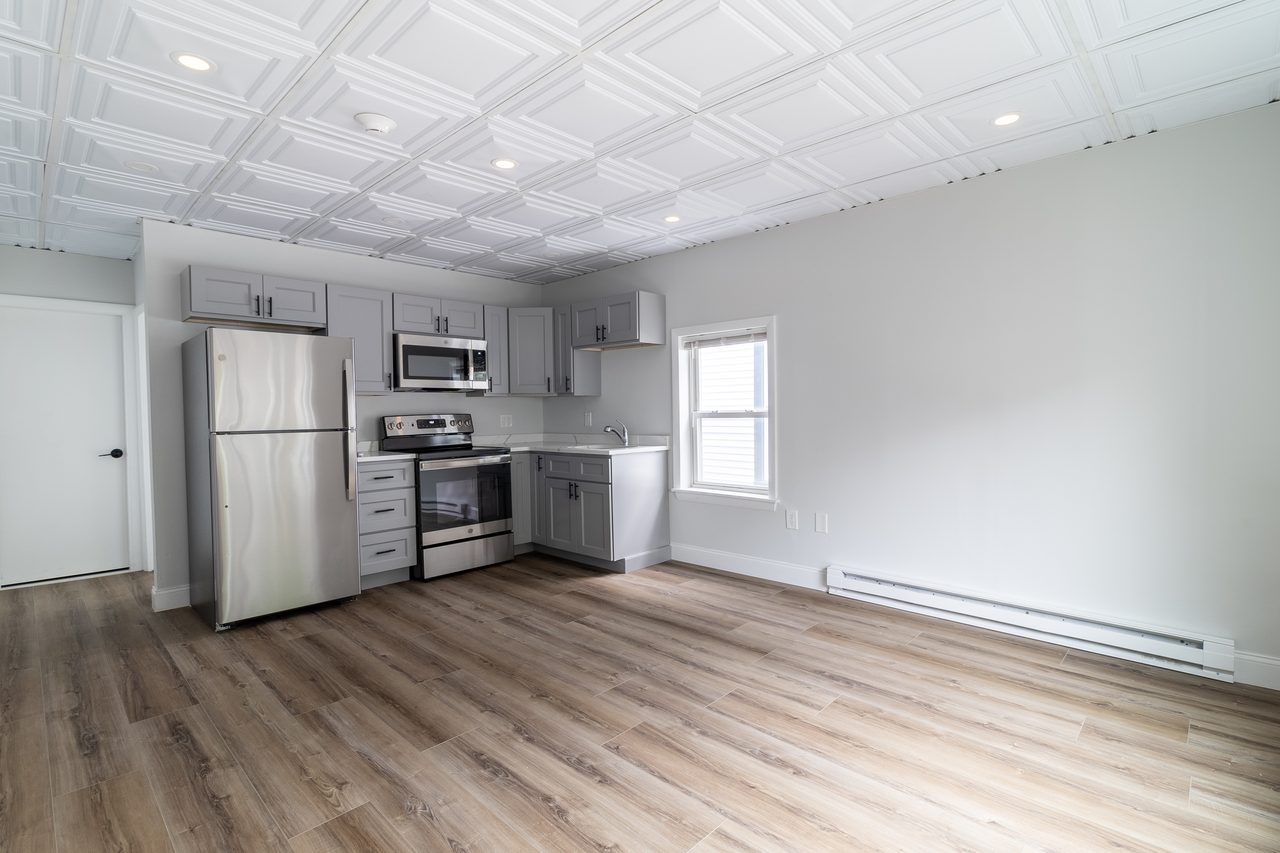 a room in East Somerville photo 3