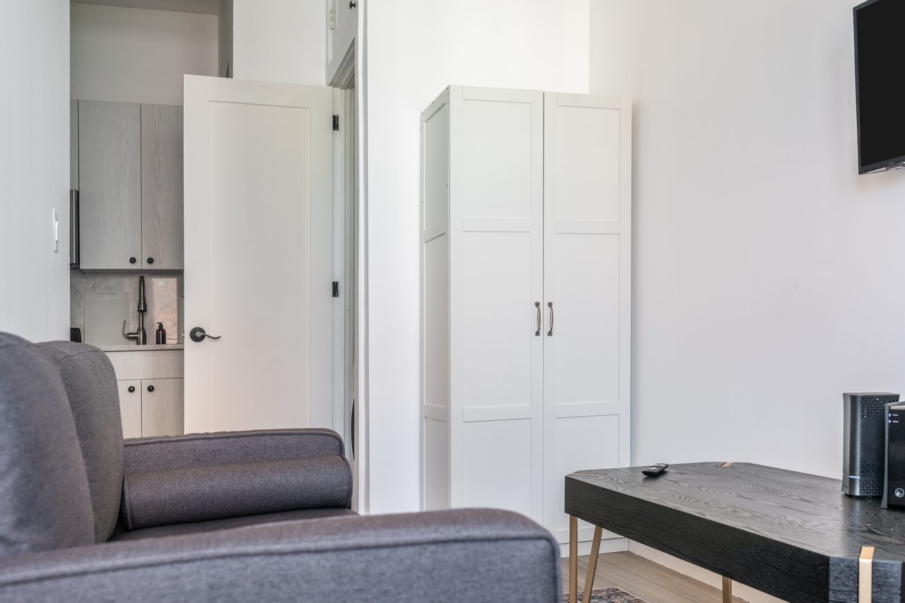 a room in East Village photo 4