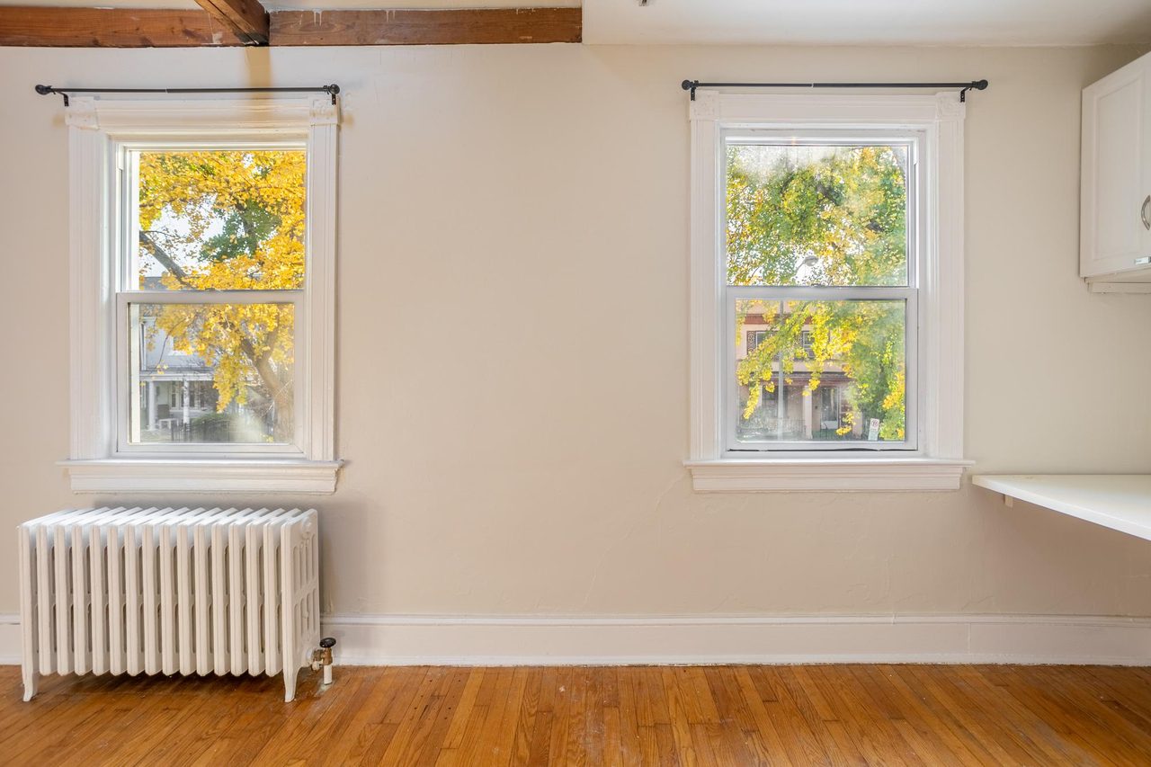 a room in Northwest Washington photo 6