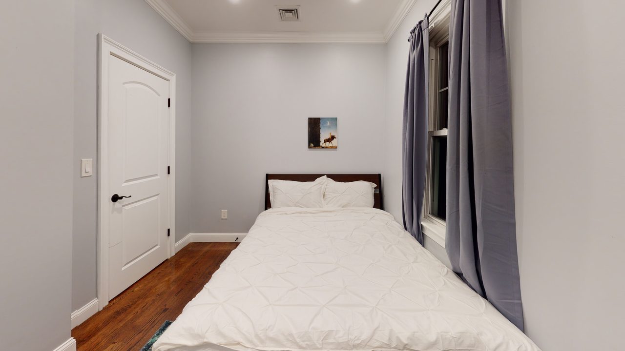 a room in Winter Hill photo 2