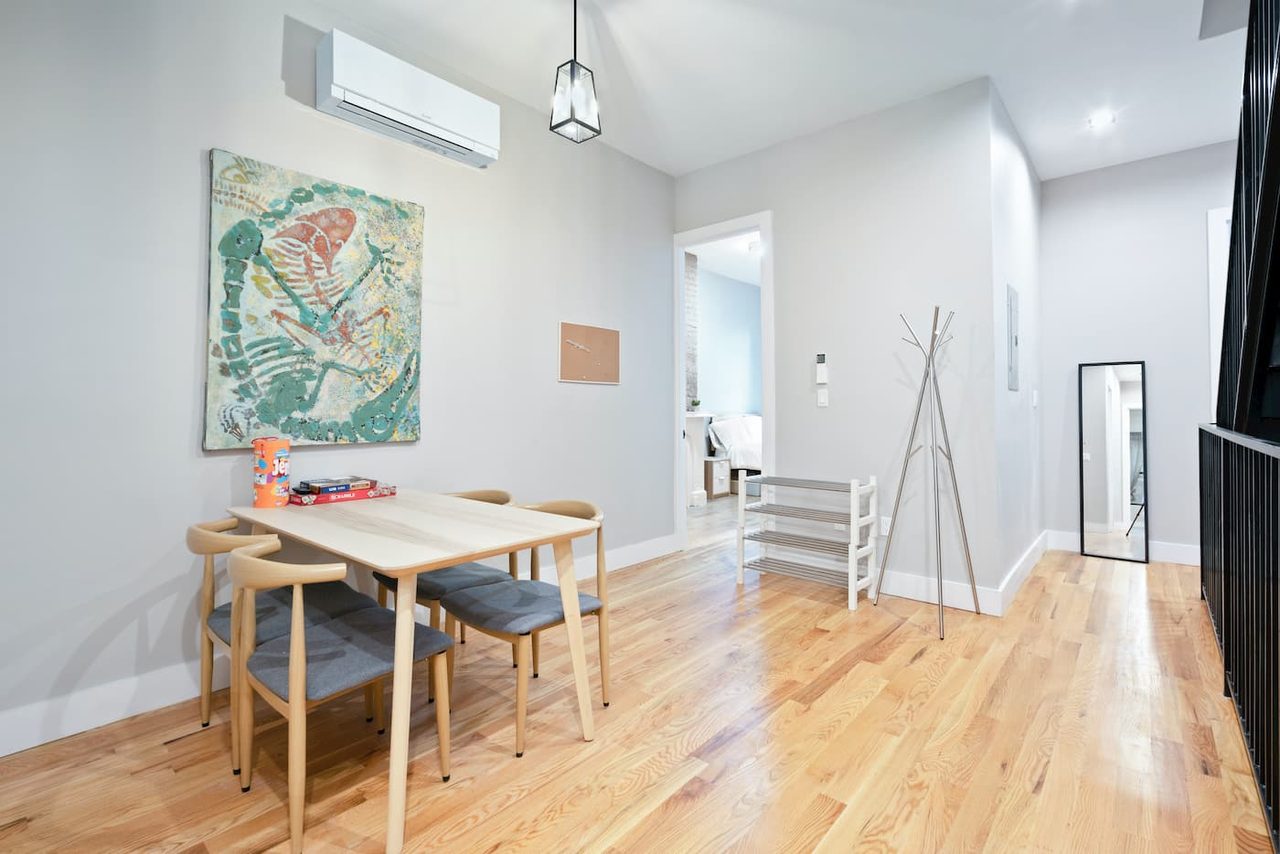 a room in Bedford-Stuyvesant photo 5
