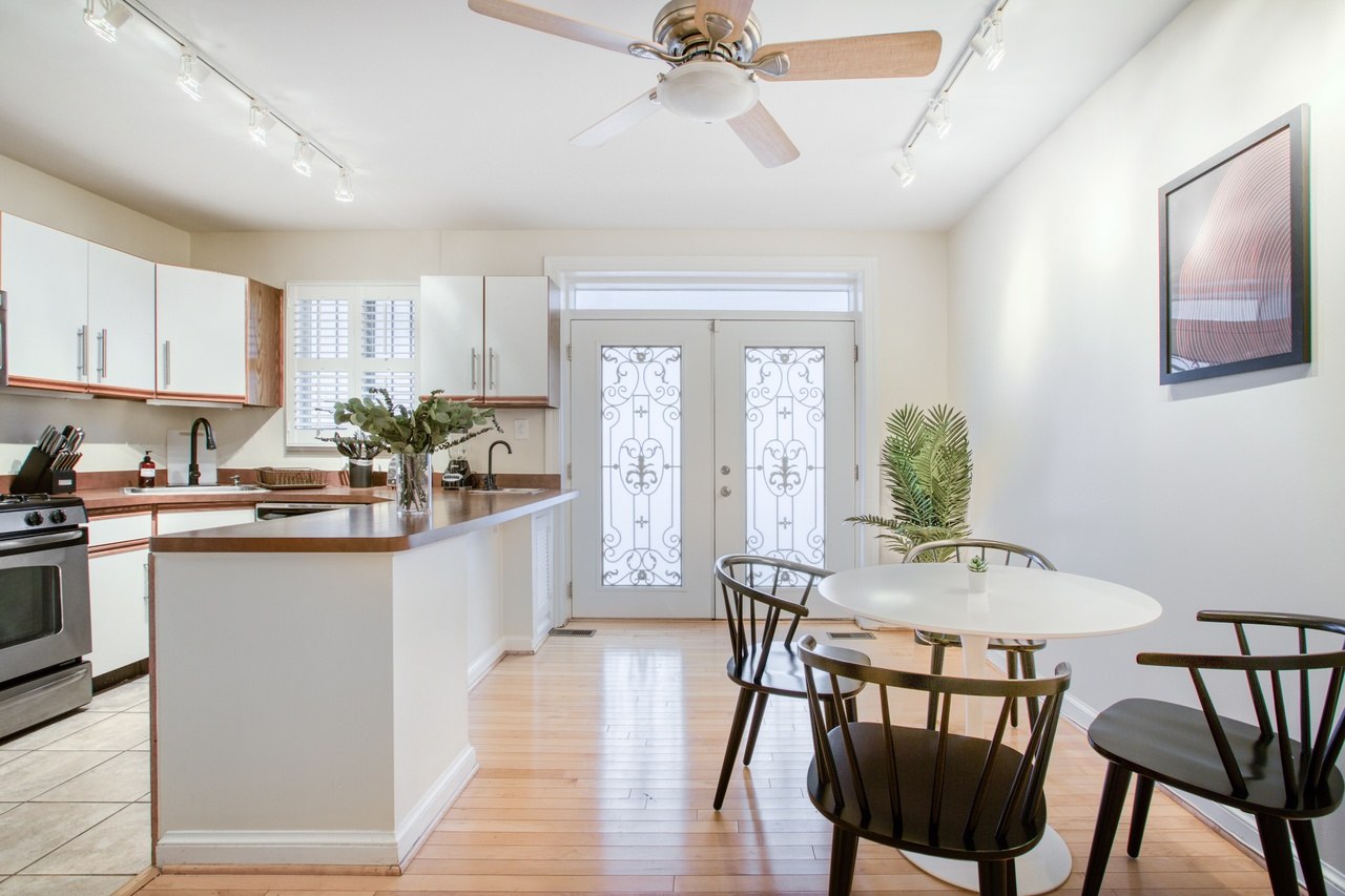 a room in Barney Circle photo 4