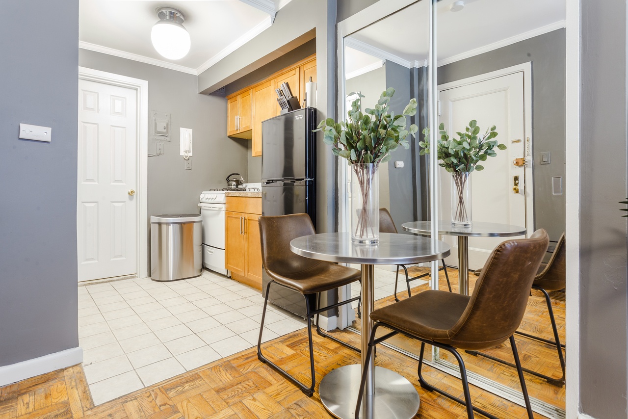 a room in Kips Bay photo 2