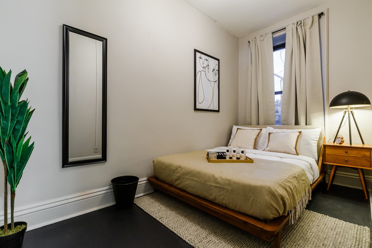 a room in Times Square photo 7