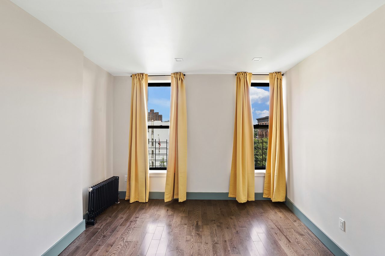 a room in East Harlem photo 3