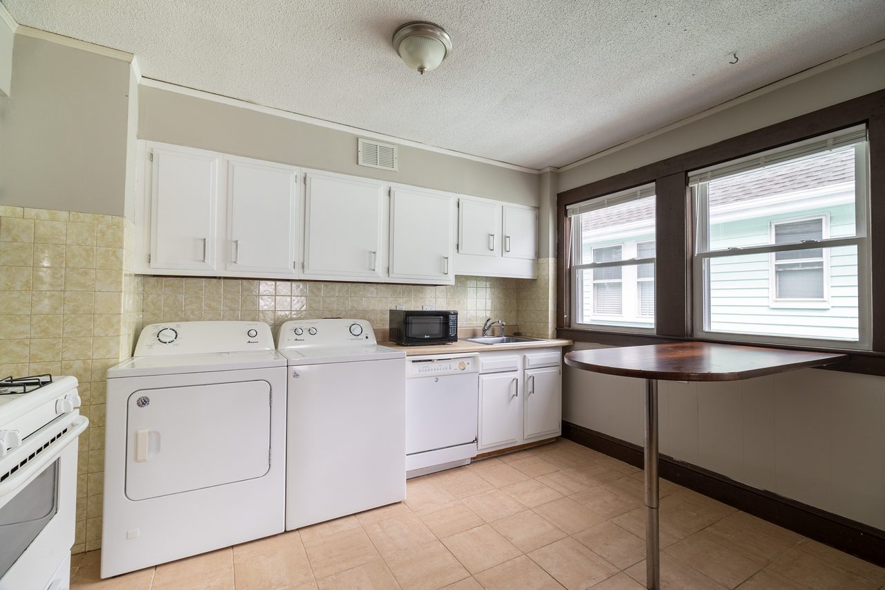 a room in Ten Hills photo 9