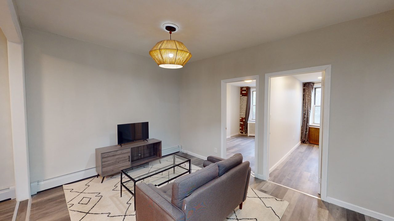 a room in Flushing photo 6