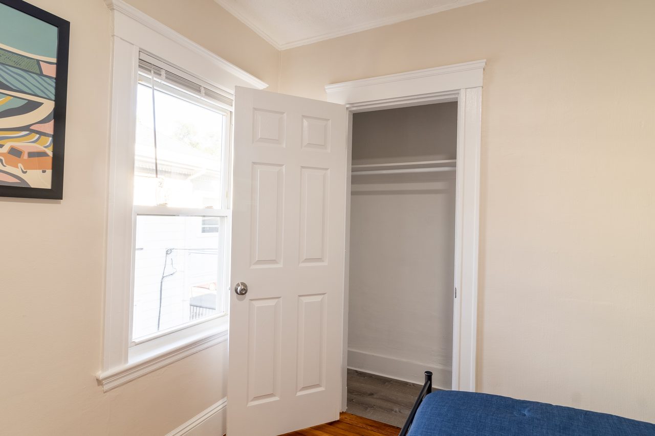 a room in Lower Allston photo 4