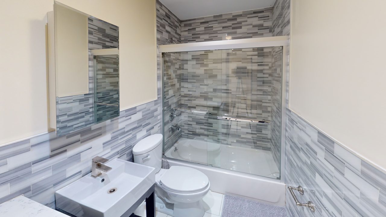 a room in Morningside Heights photo 5