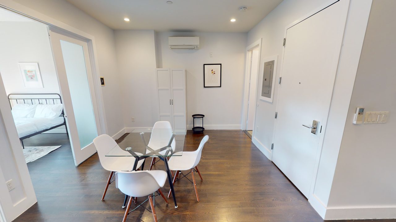 a room in Bedford-Stuyvesant photo 5