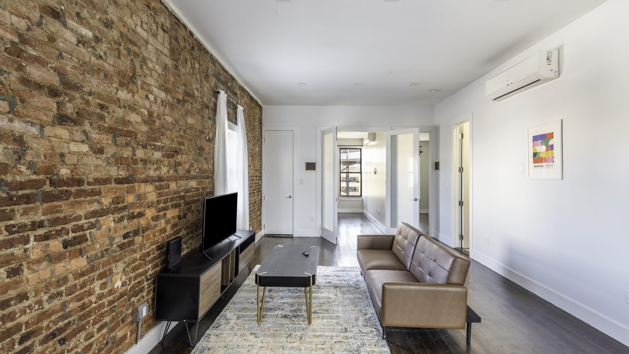 a room in Bushwick photo 9