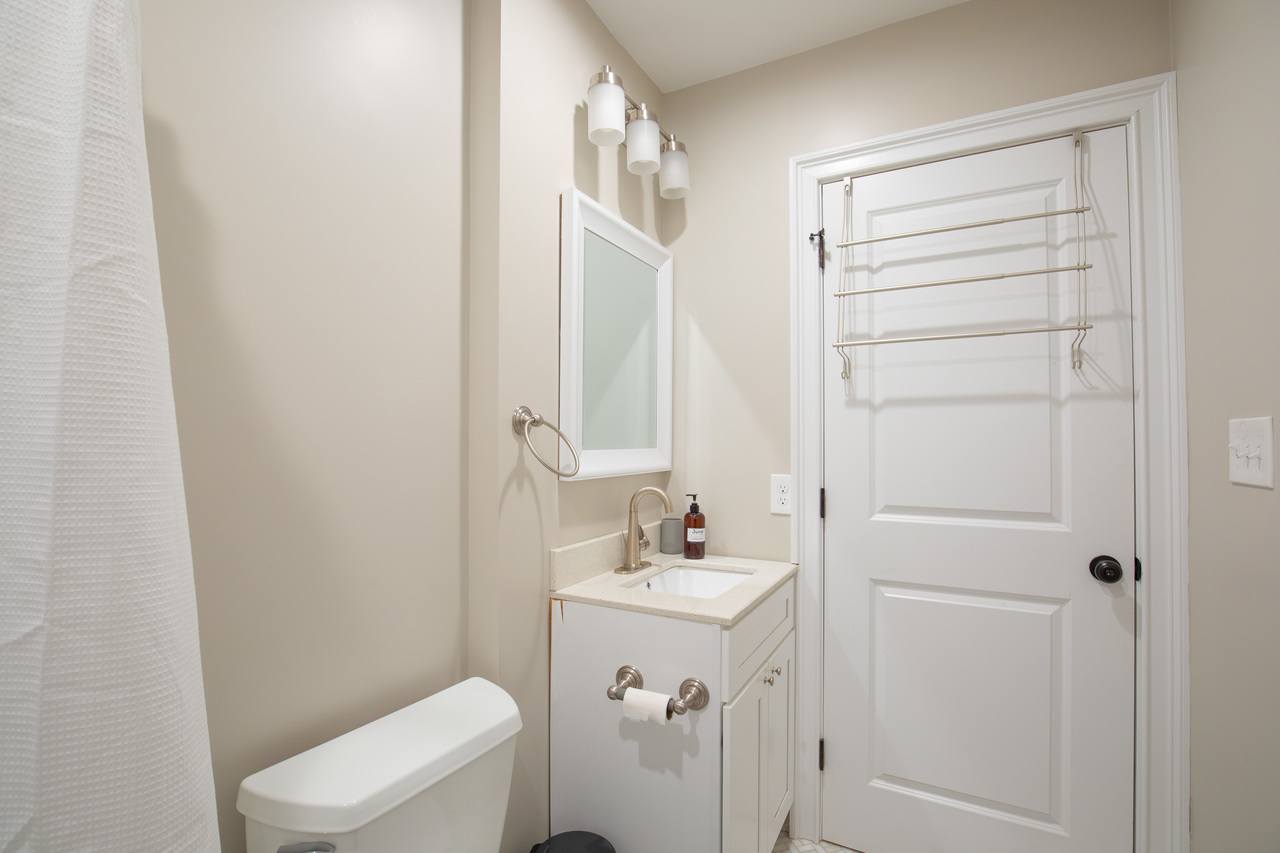 a room in North End photo 7