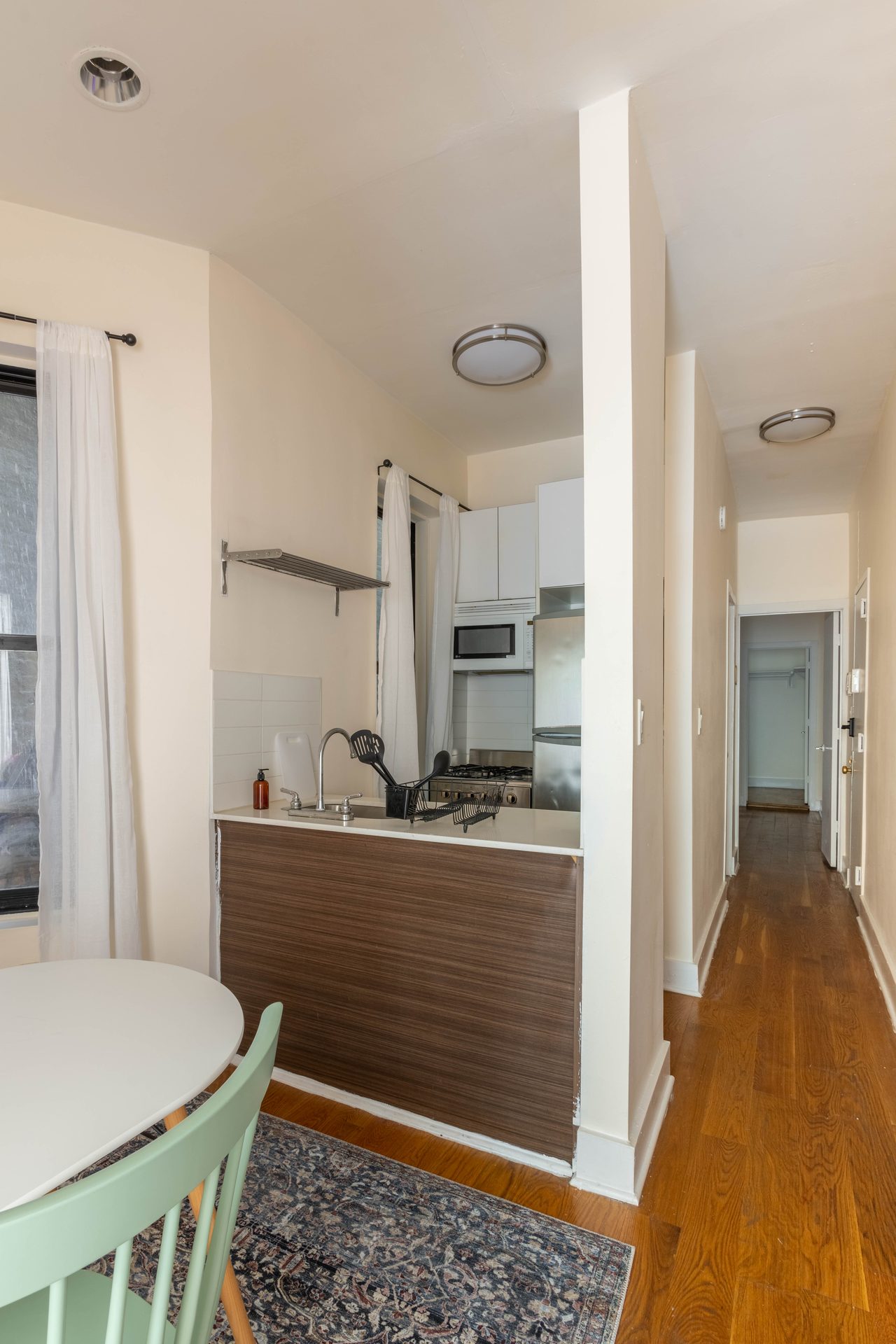 a room in Morningside Heights photo 5