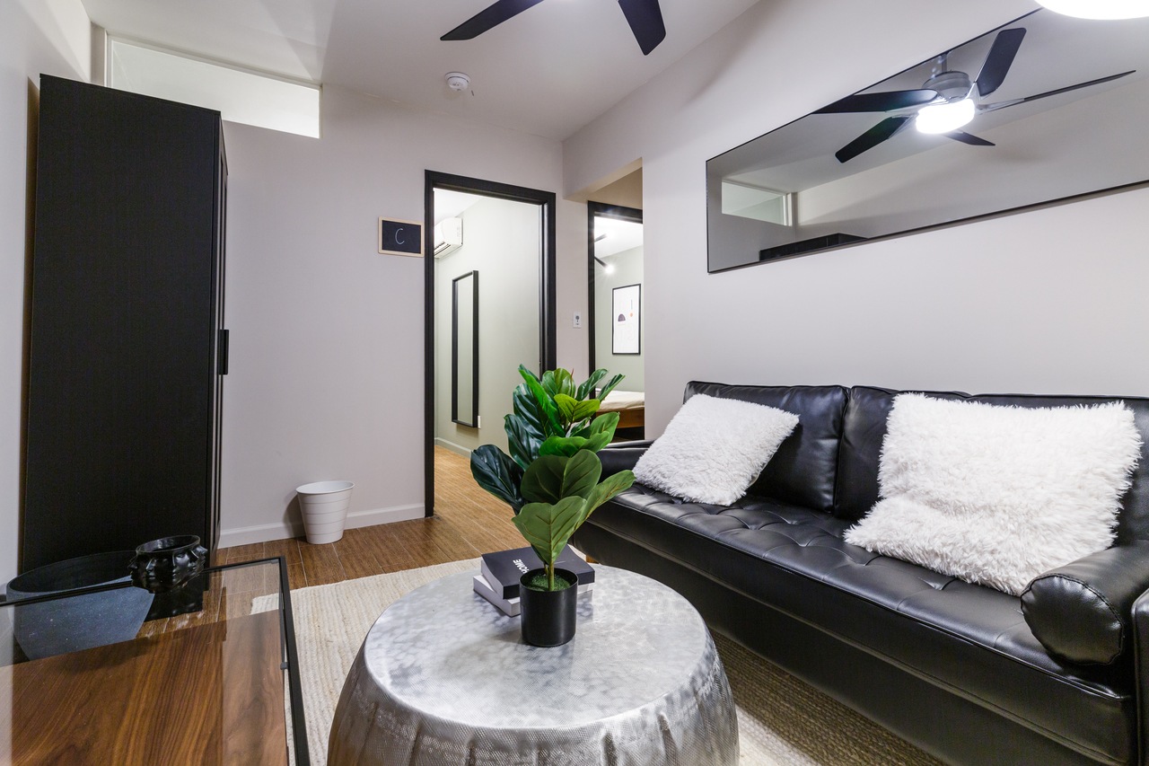 a room in Lower East Side photo 5