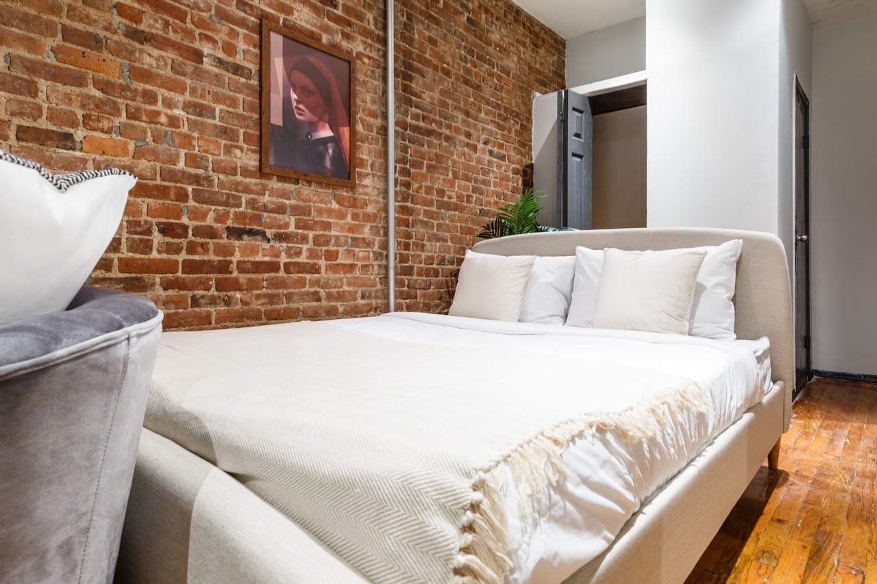 a room in Upper East Side photo 7