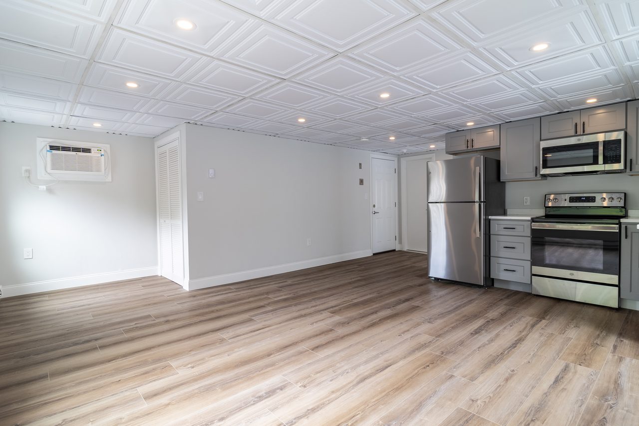 a room in East Somerville photo 5