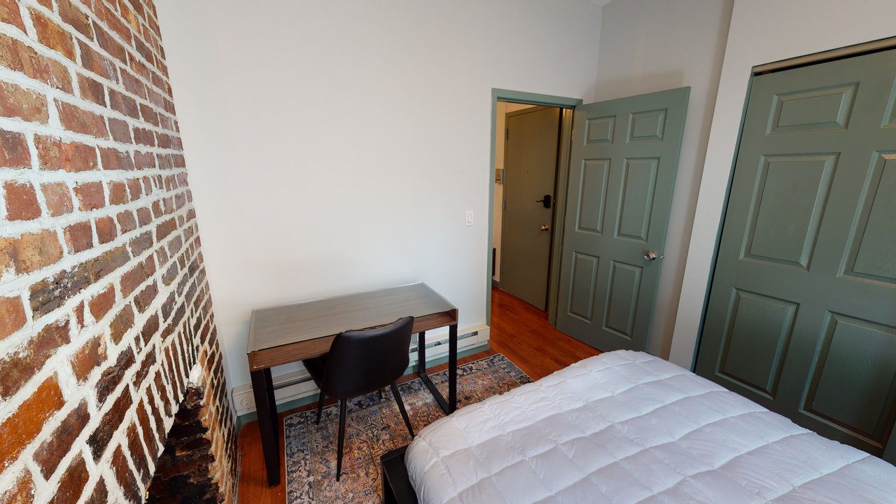a room in East Harlem photo 3