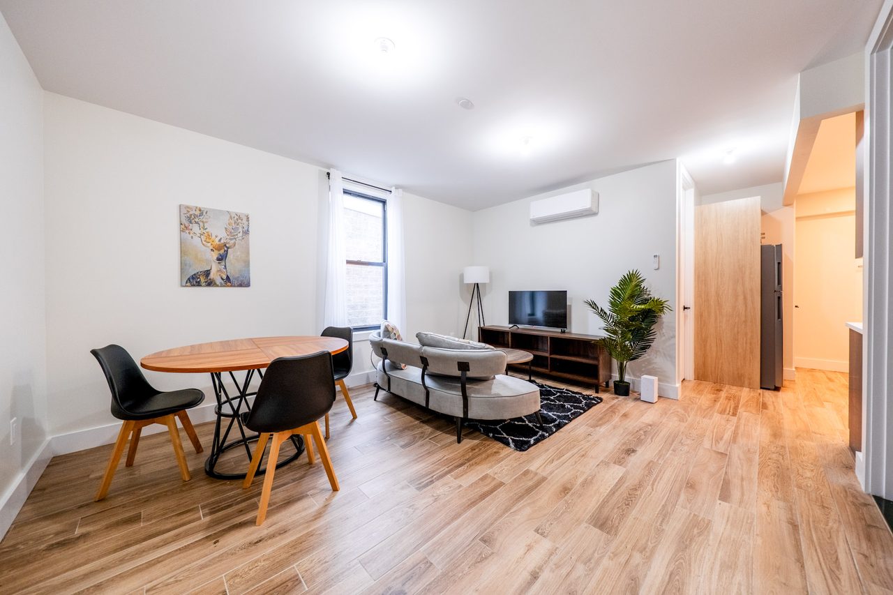 a room in Crown Heights photo 4