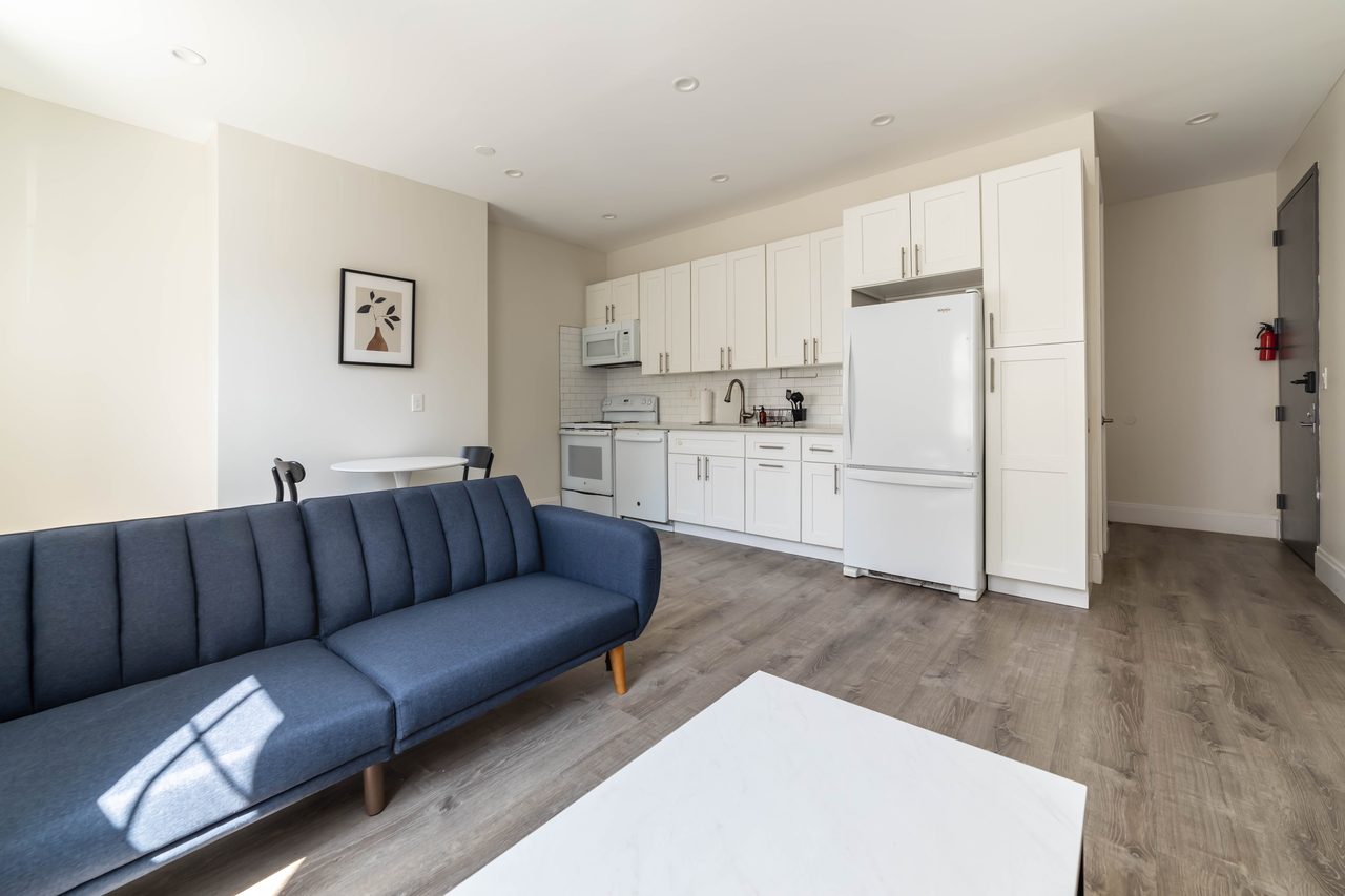 a room in Greenpoint photo 5