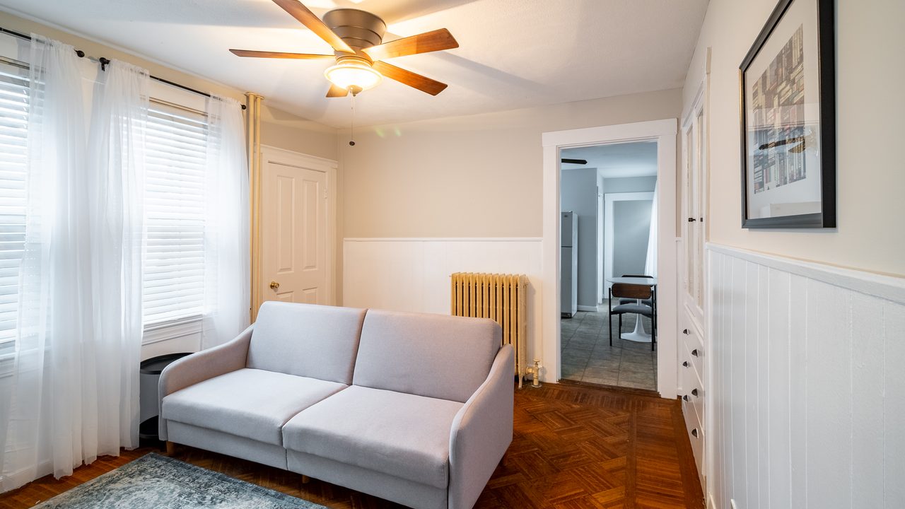 a room in East Somerville photo 8