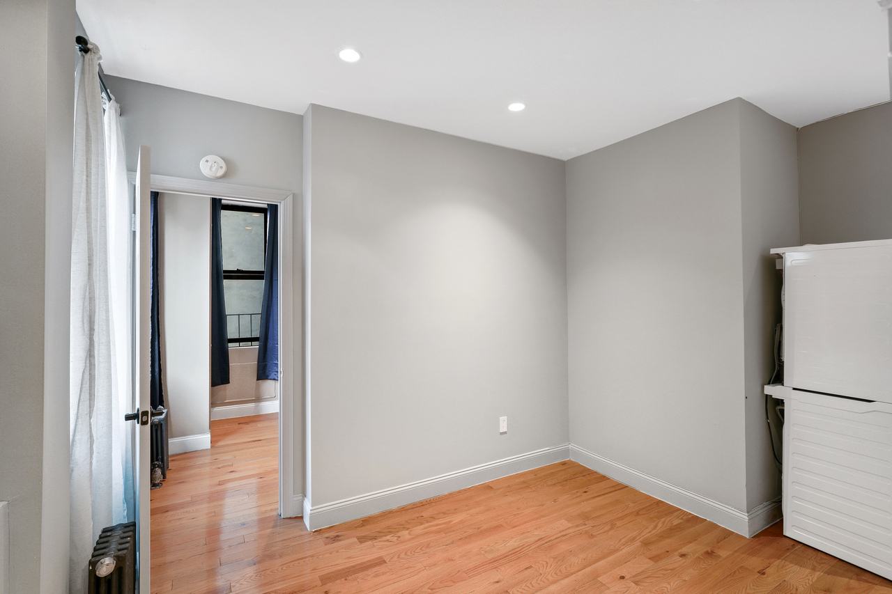 a room in East Village photo 2