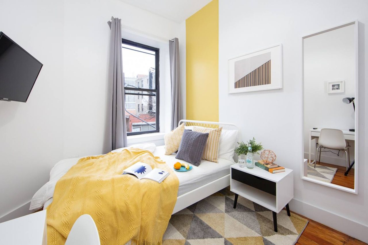 a room in Fort Greene photo 2