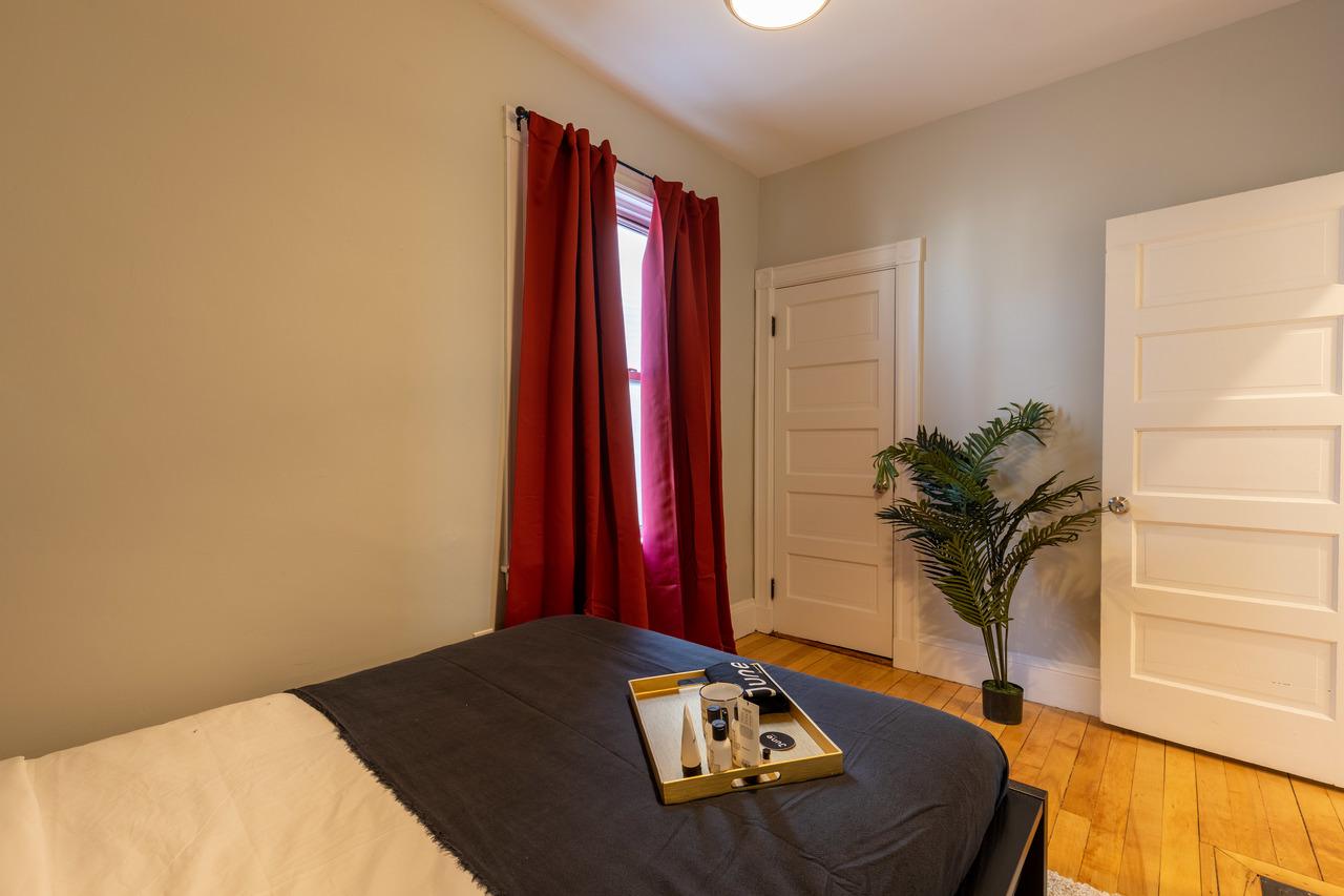a room in Dorchester photo 3