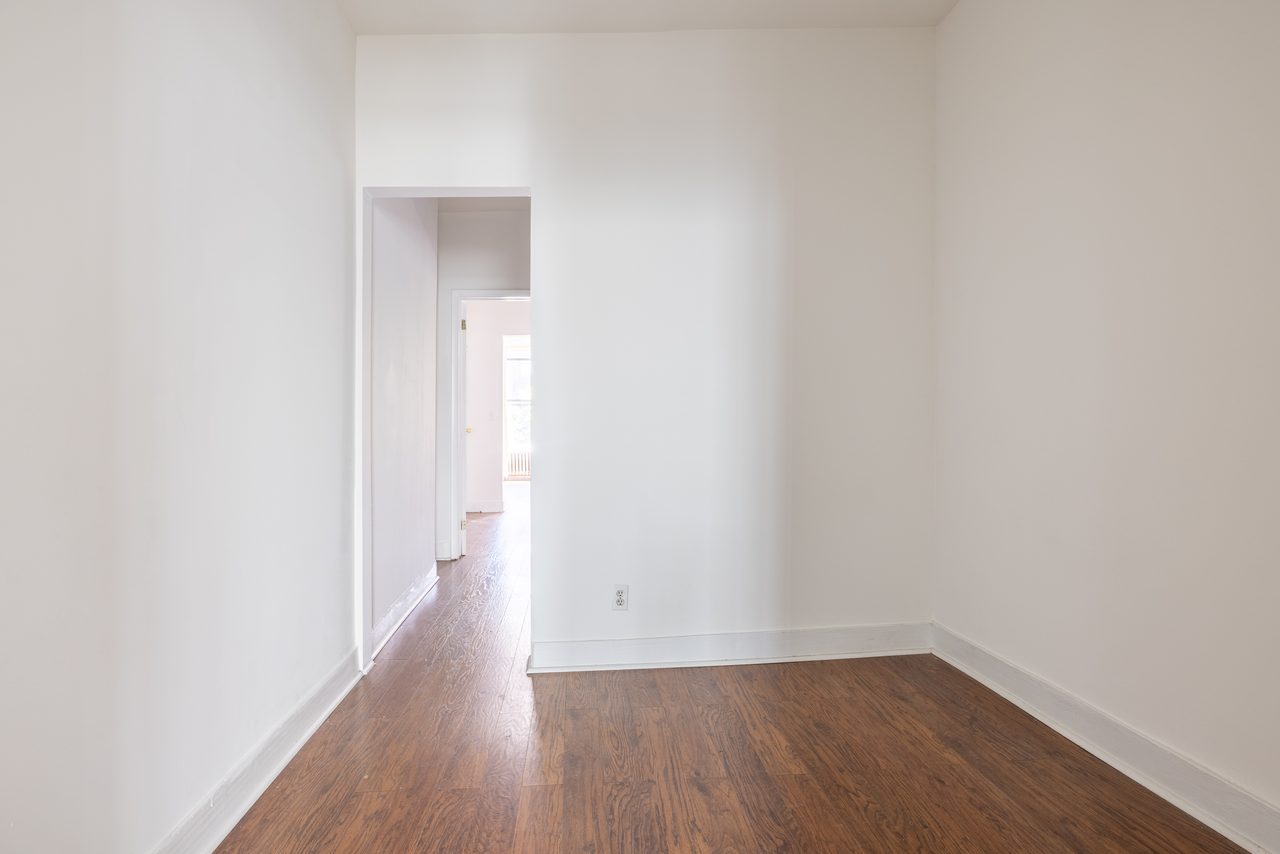 a room in Morningside Heights photo 5