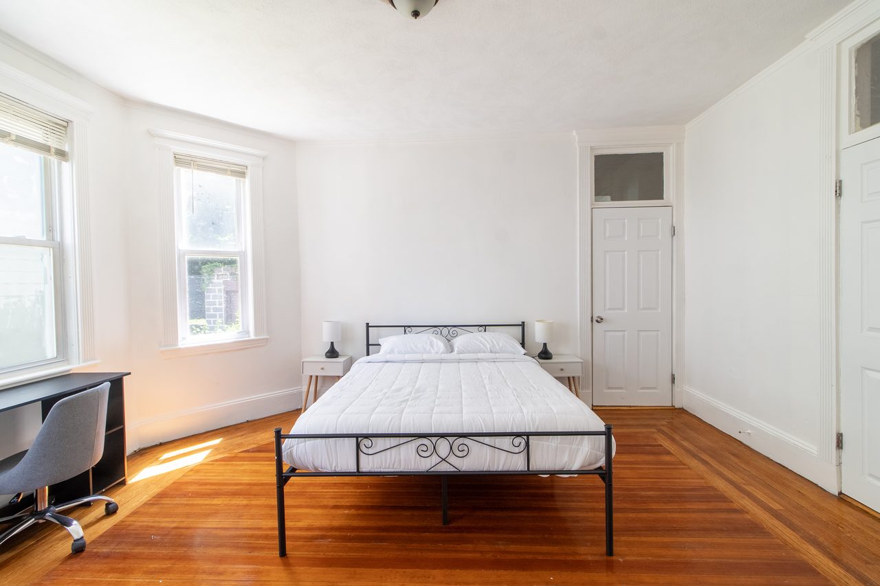 a room in Franklin Field North photo 5