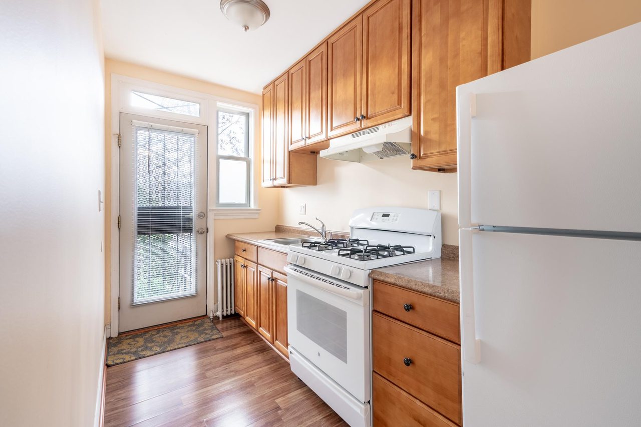 a room in Edgewood photo 4