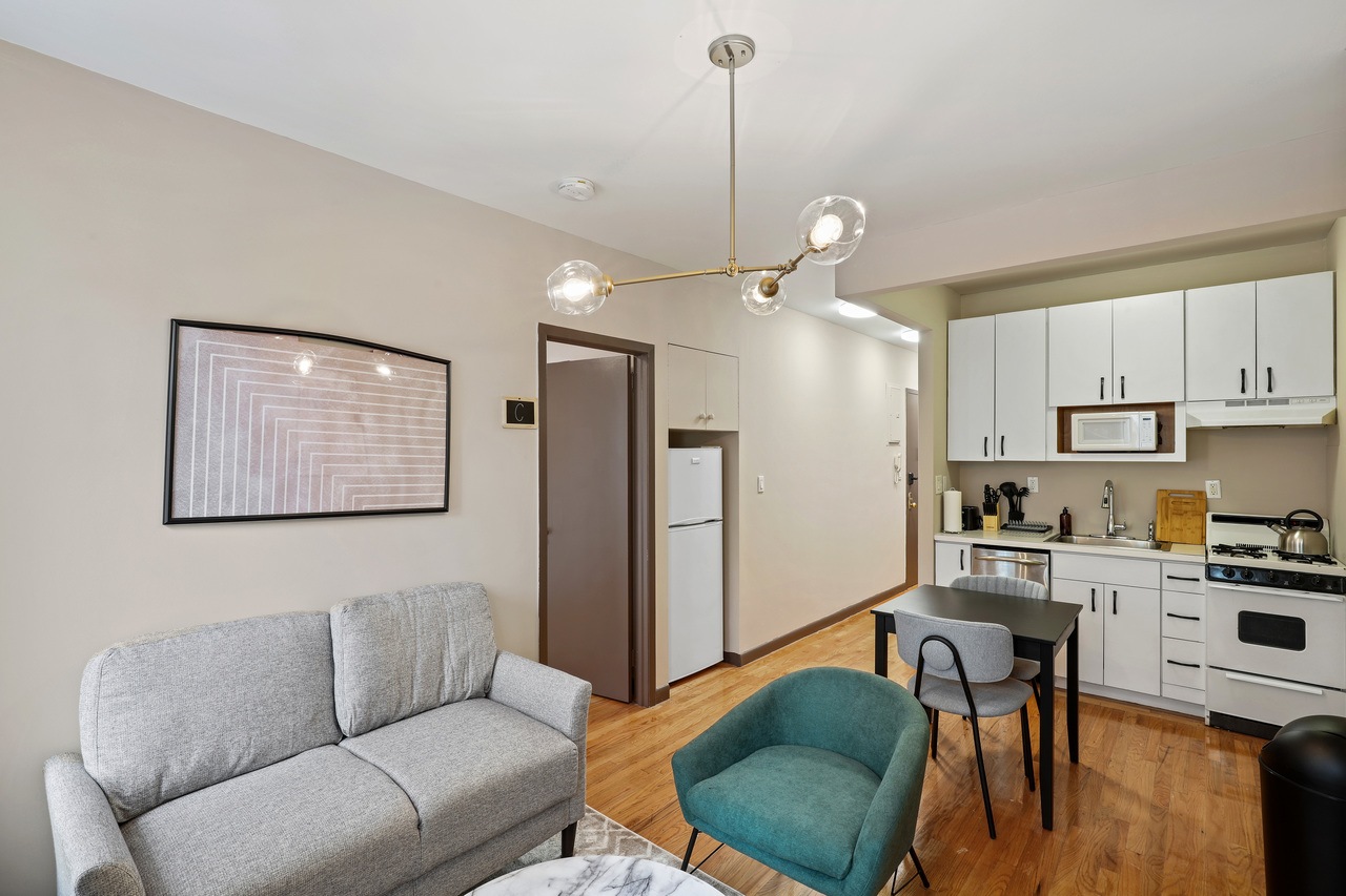 a room in Upper East Side photo 3