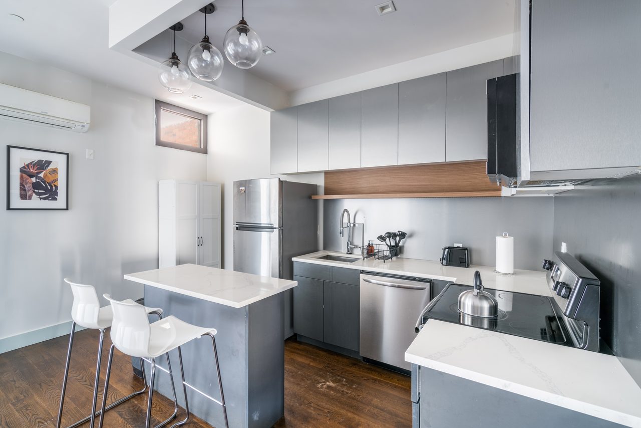 a room in Bedford-Stuyvesant photo 8
