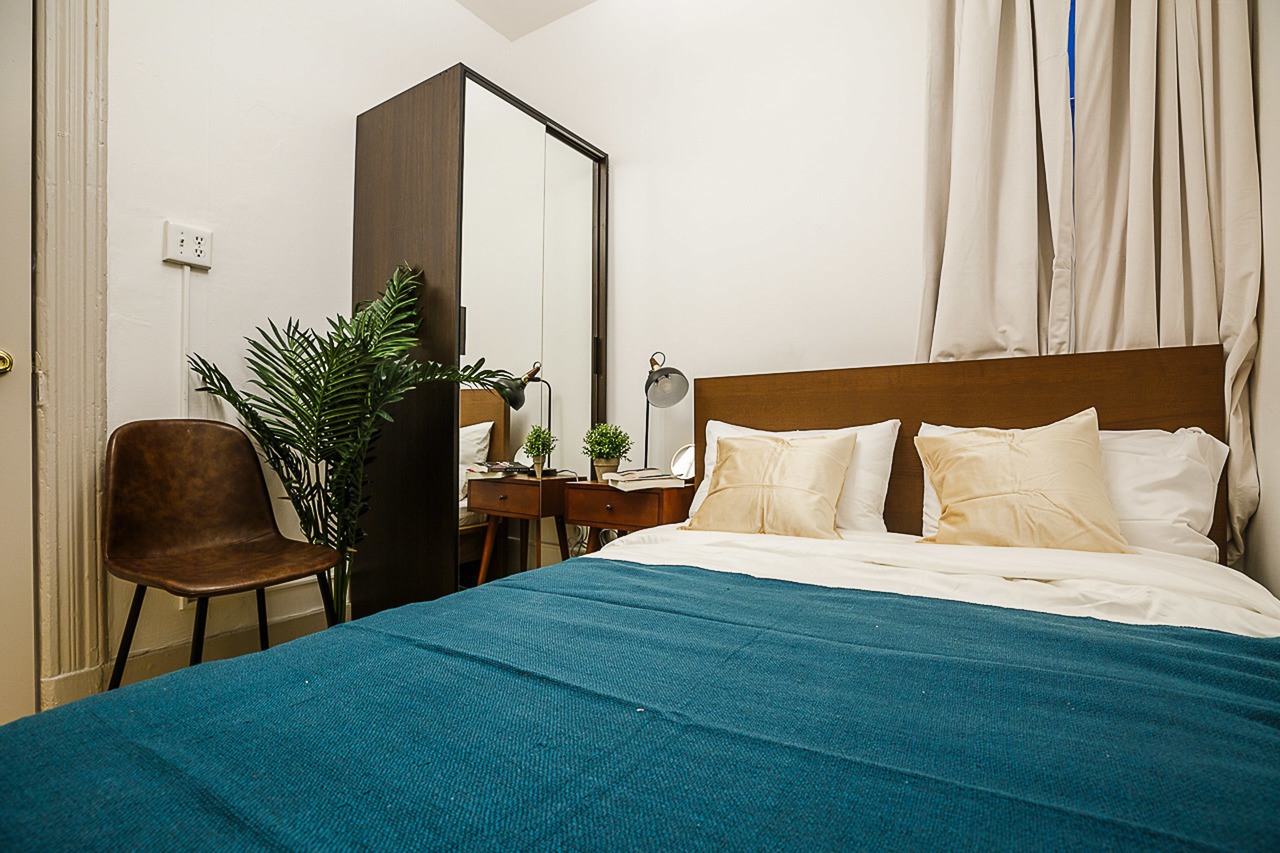 a room in Theater District photo 2