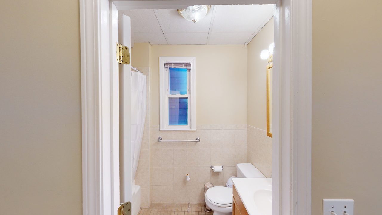 a room in Wellington-Harrington photo 8