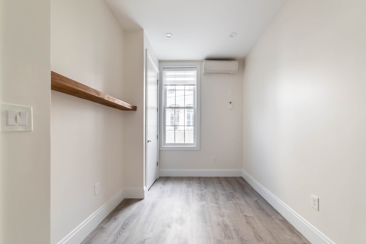 a room in Greenpoint photo 4