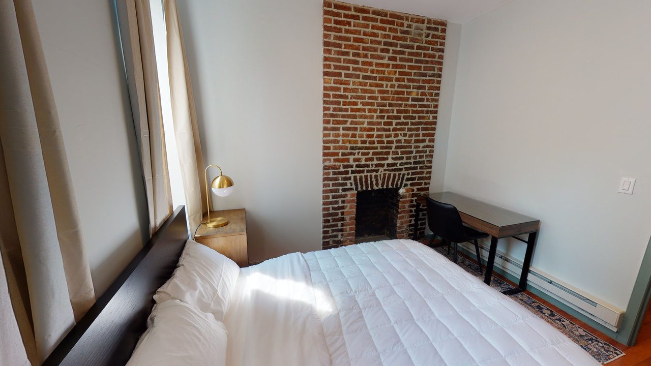 a room in East Harlem photo 2