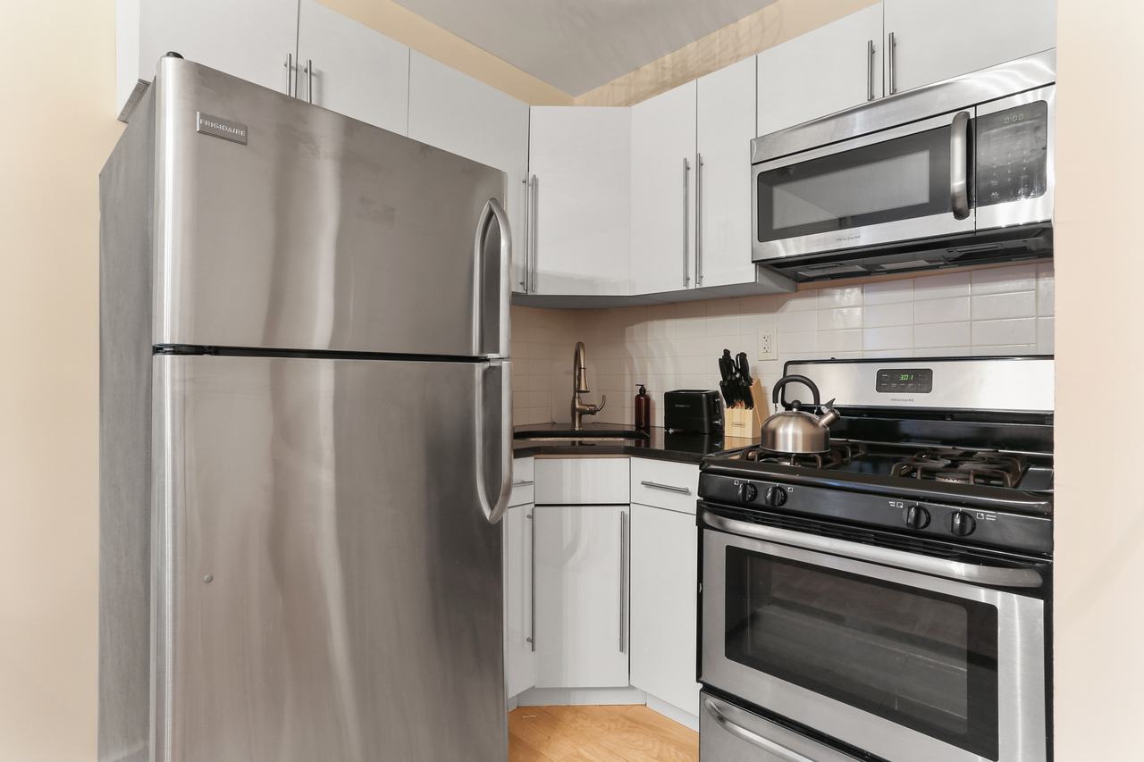 a room in East Harlem photo 5