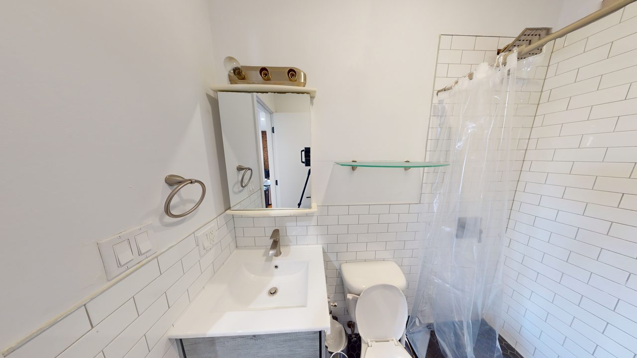 a room in Ridgewood photo 6