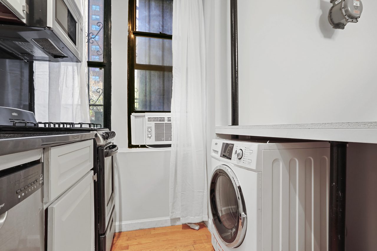 a room in East Harlem photo 7