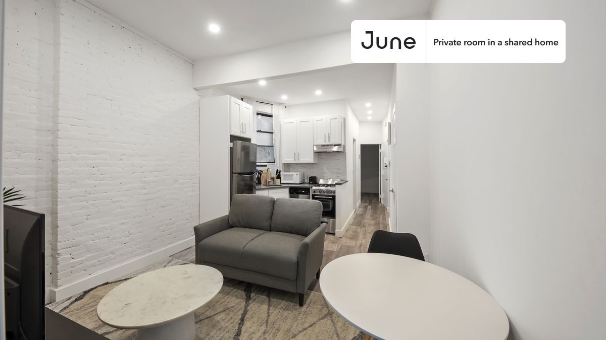 a room in East Village photo 5