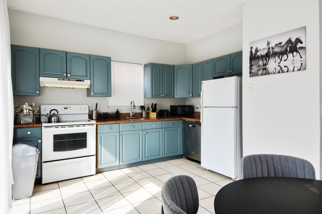 a room in Allston photo 8