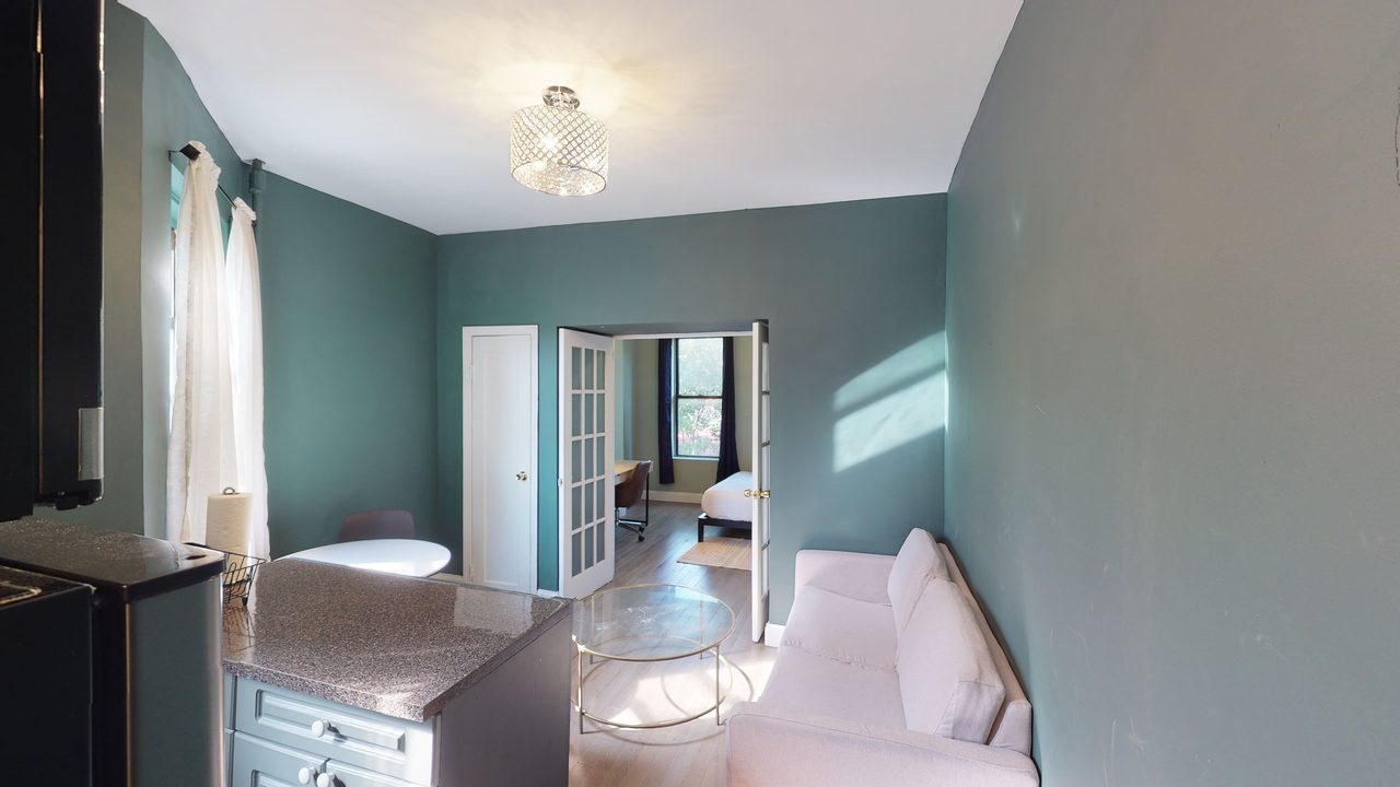 a room in East Village photo 9