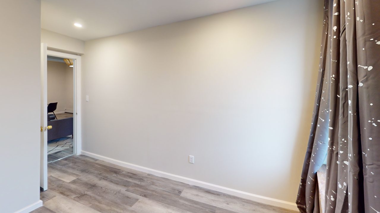 a room in Flushing photo 4