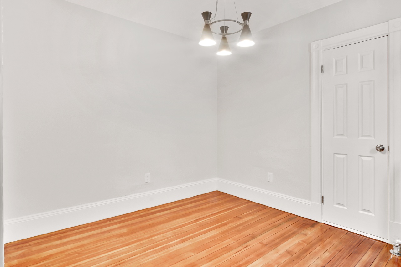 a room in Allston photo 4