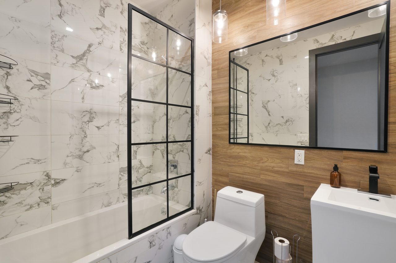 a room in Bedford-Stuyvesant photo 9