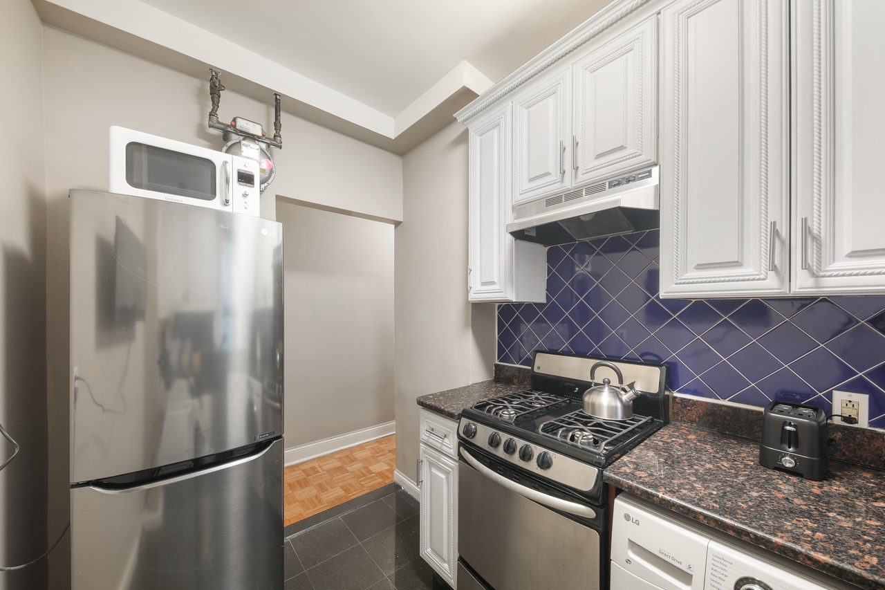 a room in Morningside Heights photo 4