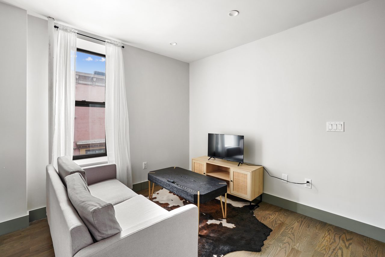 a room in East Harlem photo 5